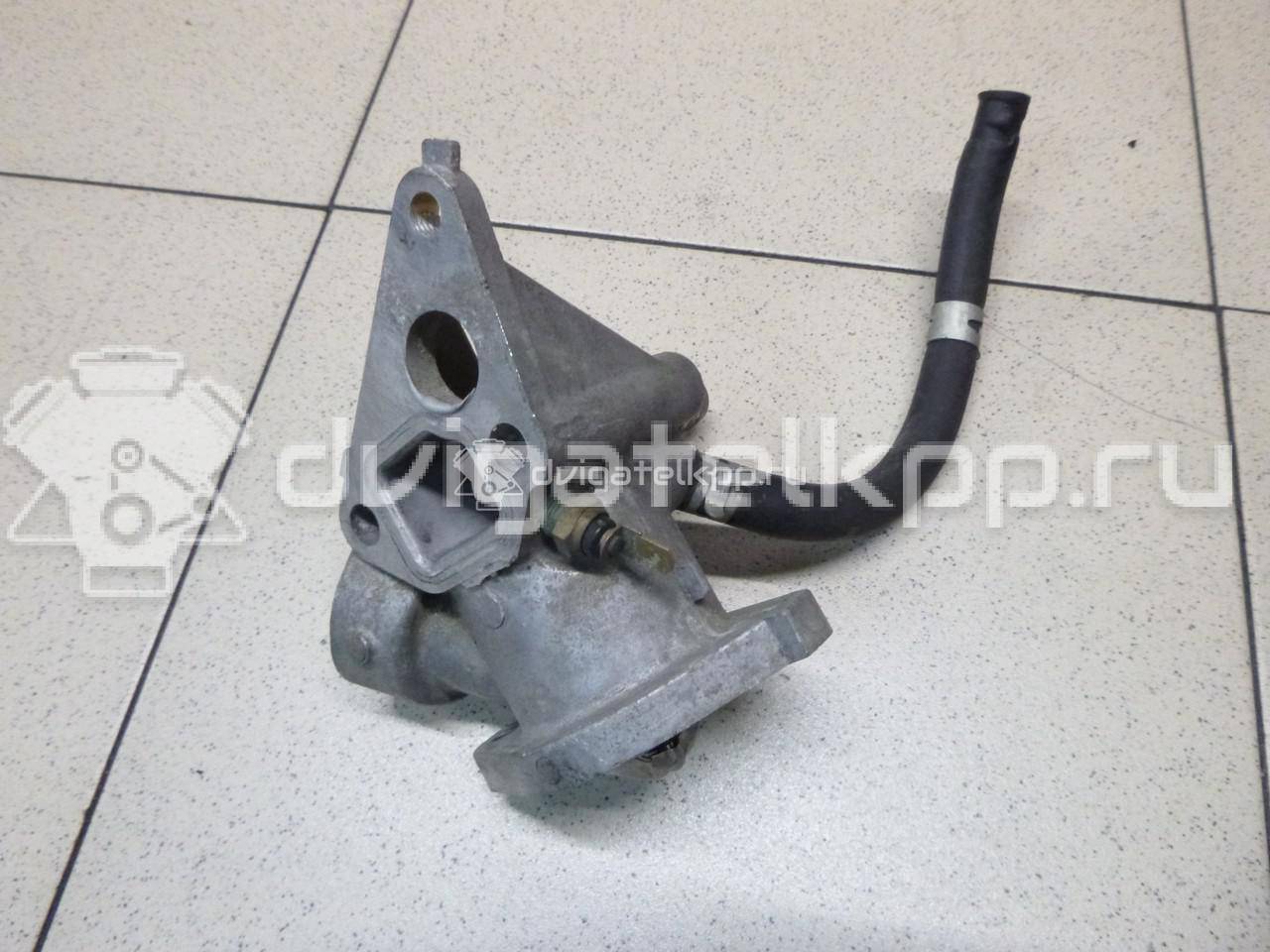 Фото Корпус термостата для двигателя 4G69 для Mitsubishi Outlander / Galant / Grandis Na W 154-177 л.с 16V 2.4 л бензин MN149477 {forloop.counter}}