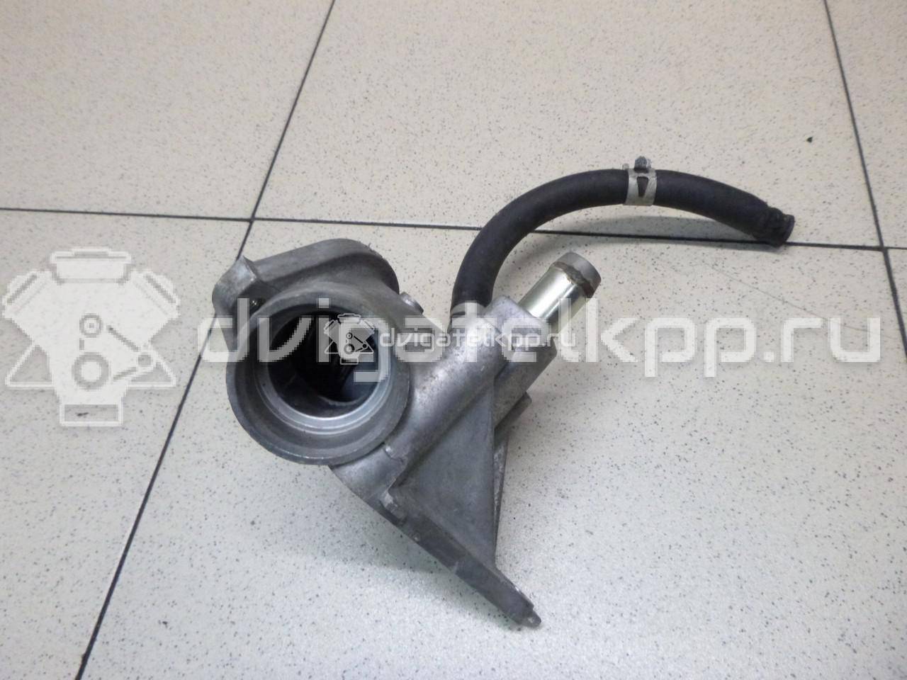 Фото Корпус термостата для двигателя 4G69 для Mitsubishi Outlander / Galant / Grandis Na W 154-177 л.с 16V 2.4 л бензин MN149477 {forloop.counter}}