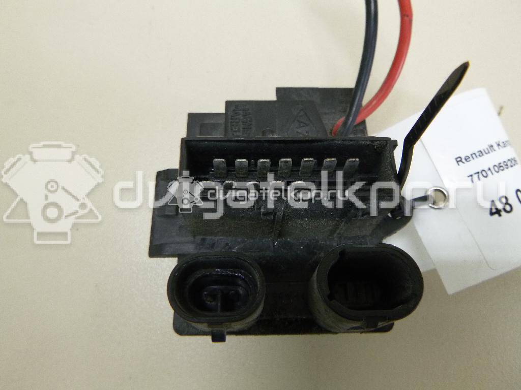 Фото Резистор отопителя  7701059206 для Renault Clio / Kangoo 1 {forloop.counter}}