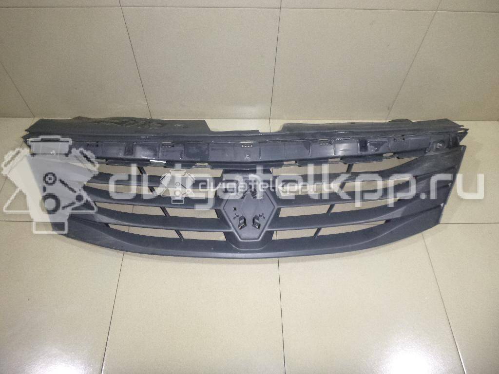 Фото Решетка радиатора  8200752748 для Renault Logan {forloop.counter}}