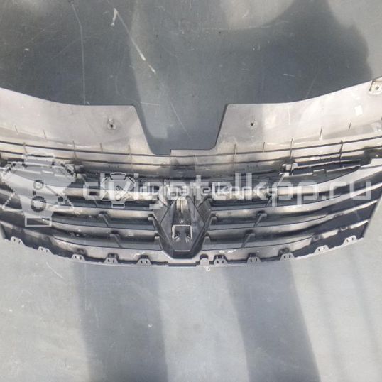 Фото Решетка радиатора  8200752748 для Renault Logan