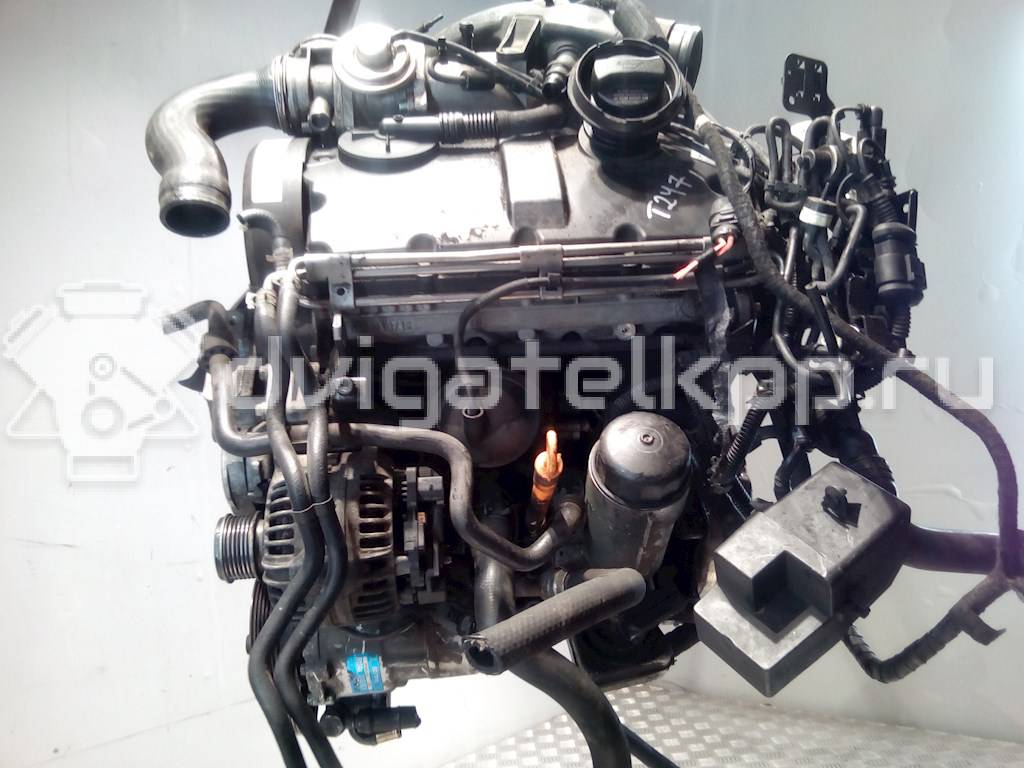 Фото Контрактный (б/у) двигатель AXR для Volkswagen Bora / New Beetle / Golf 100 л.с 8V 1.9 л Дизельное топливо {forloop.counter}}