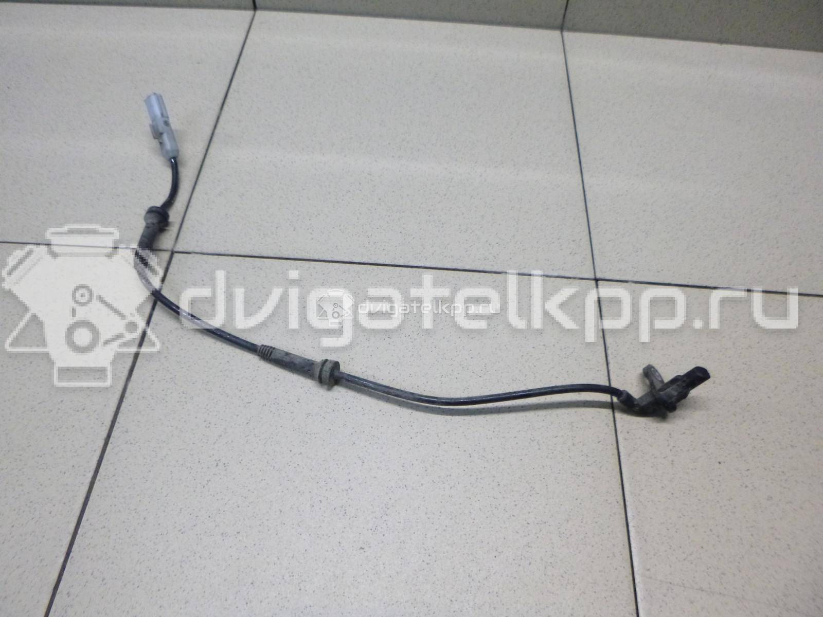 Фото Датчик ABS задний правый  479007700R для Renault Logan {forloop.counter}}