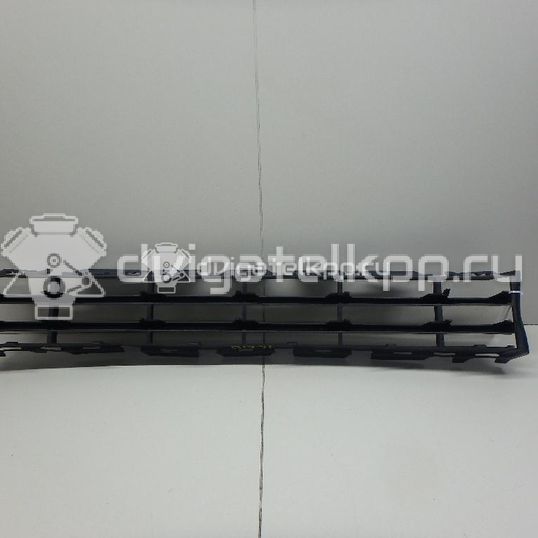 Фото Решетка в бампер центральная  8200114155 для Renault Megane