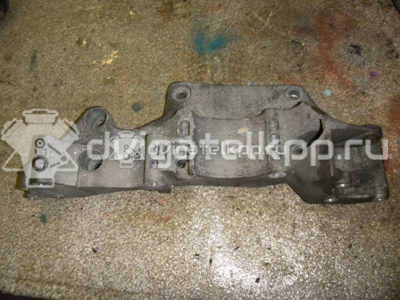 Фото Кронштейн генератора для двигателя AUY для Ford Galaxy 115 л.с 8V 1.9 л Дизельное топливо 045903143C {forloop.counter}}