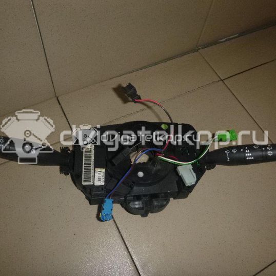 Фото Переключатель подрулевой в сборе  8200216462 для Renault Megane