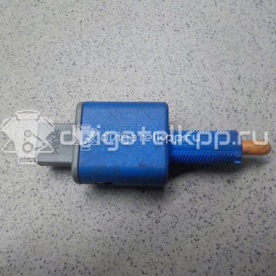 Фото Выключатель концевой  253250005R для Renault Grand / Scénic / Fluence L30 / Megane