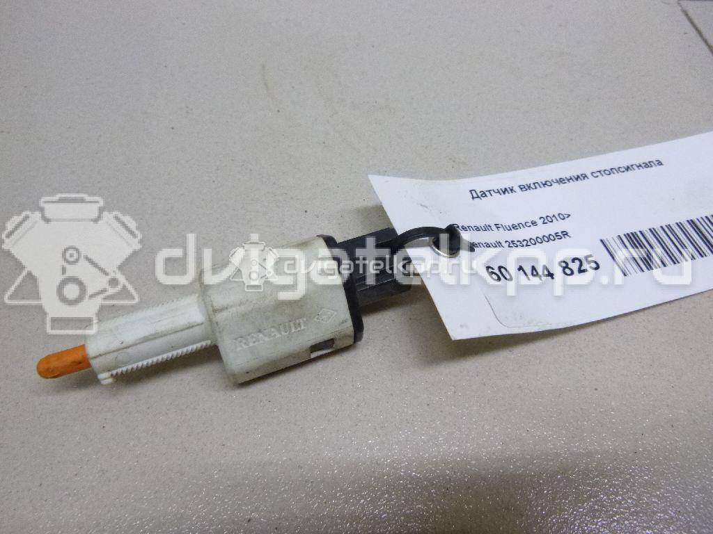Фото Датчик включения стопсигнала  253200005R для Renault Grand / Scénic / Fluence L30 / Megane {forloop.counter}}
