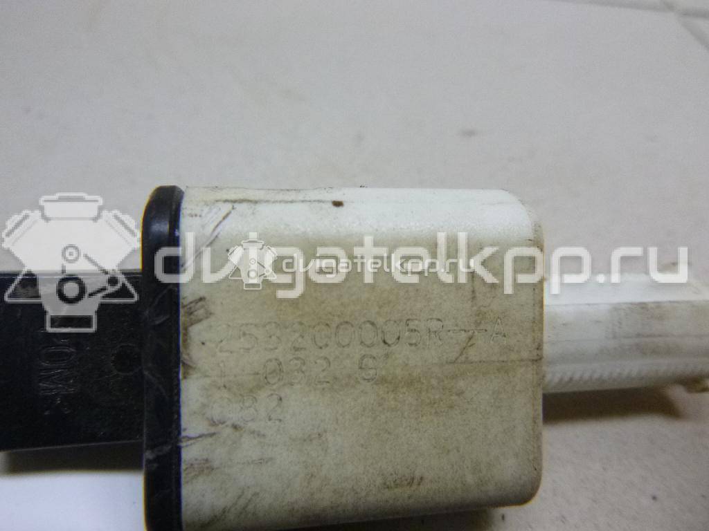 Фото Датчик включения стопсигнала  253200005R для Renault Grand / Scénic / Fluence L30 / Megane {forloop.counter}}