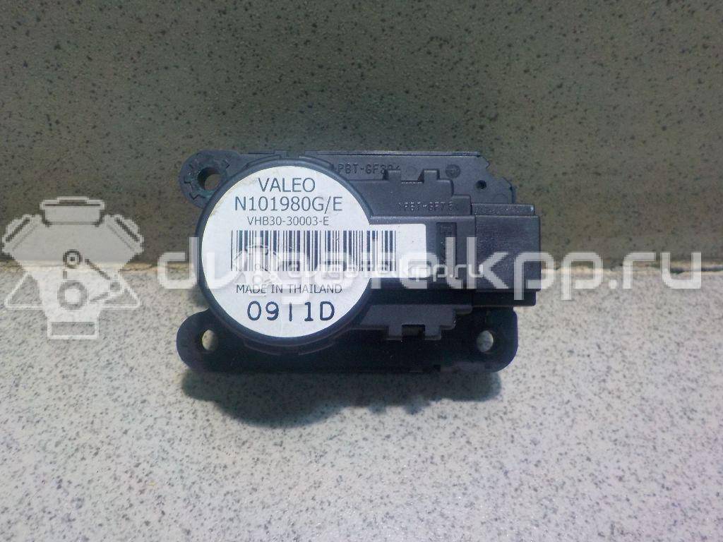 Фото Моторчик заслонки отопителя  277424777R для Renault Trafic / Grand / Scénic / Megane {forloop.counter}}