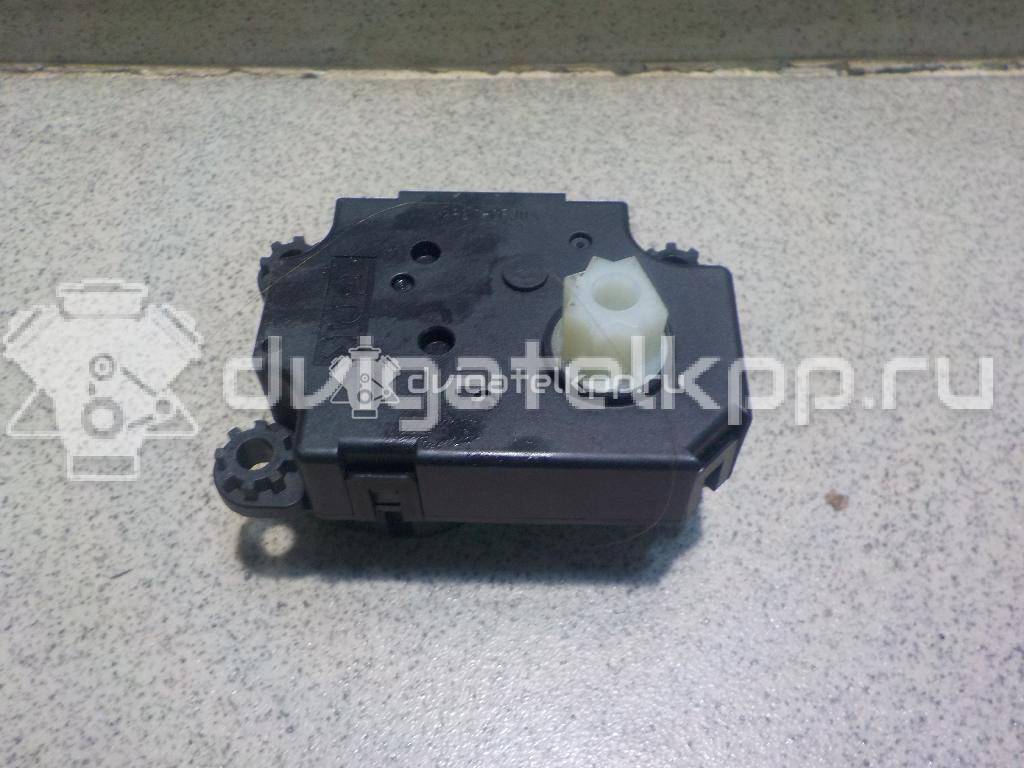 Фото Моторчик заслонки отопителя  277424777R для Renault Trafic / Grand / Scénic / Megane {forloop.counter}}