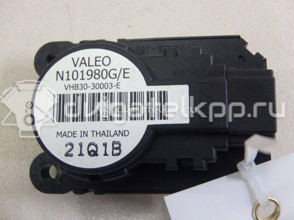 Фото Моторчик заслонки отопителя  277424777R для Renault Trafic / Grand / Scénic / Megane {forloop.counter}}