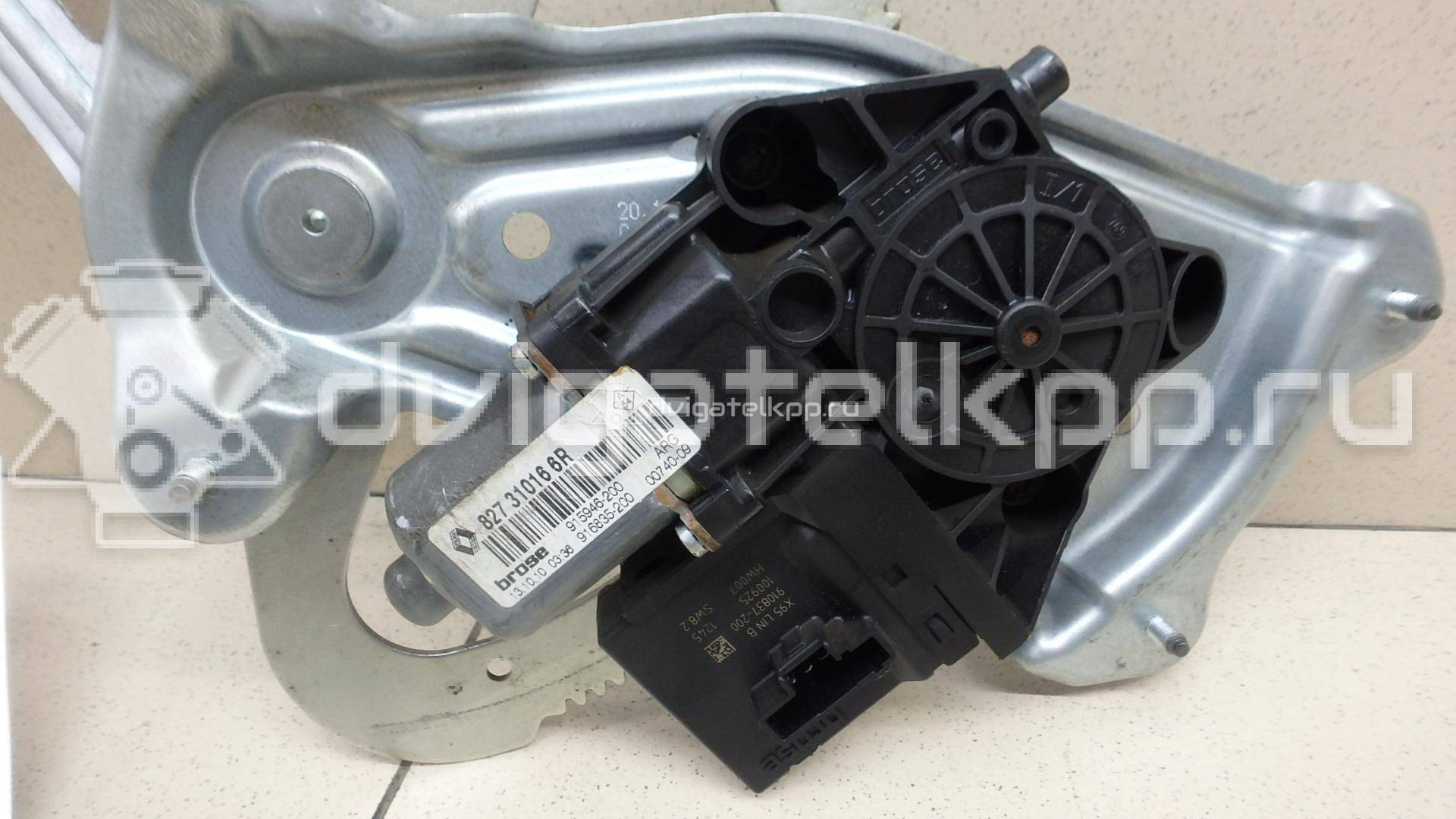 Фото Стеклоподъемник электр. задний левый  827216769R для Renault Grand / Scénic {forloop.counter}}