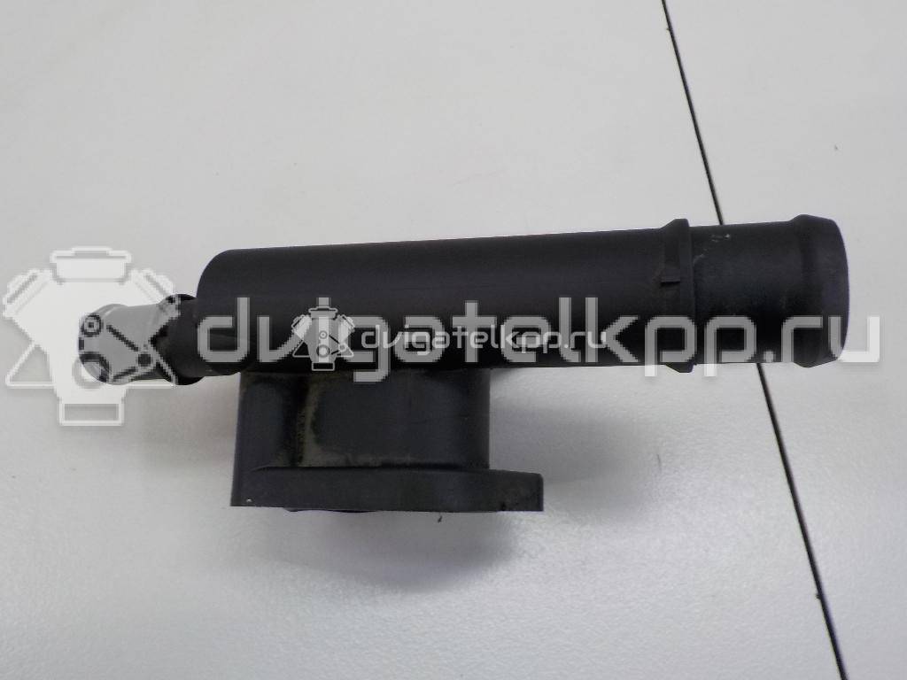 Фото Фланец двигателя системы охлаждения  038121132D для Seat Ibiza / Cordoba / Leon / Toledo / Alhambra {forloop.counter}}