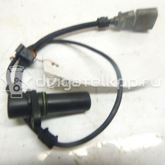 Фото Датчик положения коленвала  038957147E для Seat Ibiza / Cordoba / Leon / Toledo / Alhambra