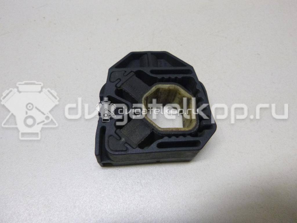 Фото Кронштейн радиатора  1K0121367D для Seat Ibiza / Leon / Toledo / Altea {forloop.counter}}