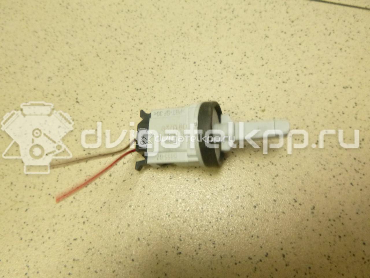 Фото Датчик температуры воздуха  1K0907543G для Seat Leon / Toledo / Alhambra / Altea / Exeo {forloop.counter}}