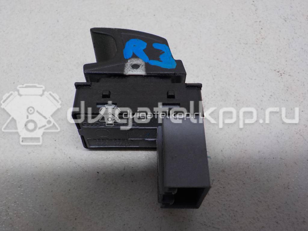 Фото Кнопка стеклоподъемника  1F0959855 для Seat Ibiza / Leon / Toledo / Alhambra / Altea {forloop.counter}}