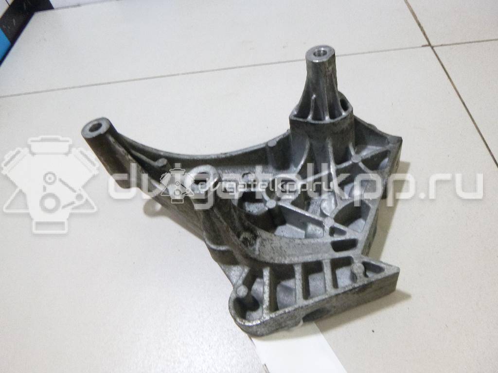 Фото Кронштейн опоры двигателя  06f199207q для audi A3 [8P1] {forloop.counter}}