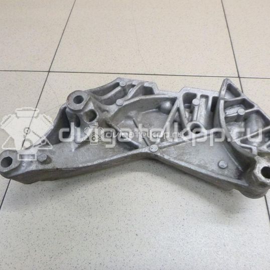 Фото Кронштейн двигателя правый  06j199207p для audi A3 [8P1]