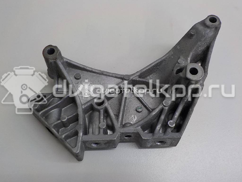 Фото Кронштейн двигателя правый  06J199207P для seat Altea {forloop.counter}}