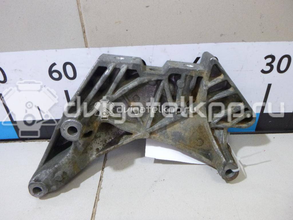 Фото Кронштейн двигателя правый  06J199207P для seat Altea {forloop.counter}}