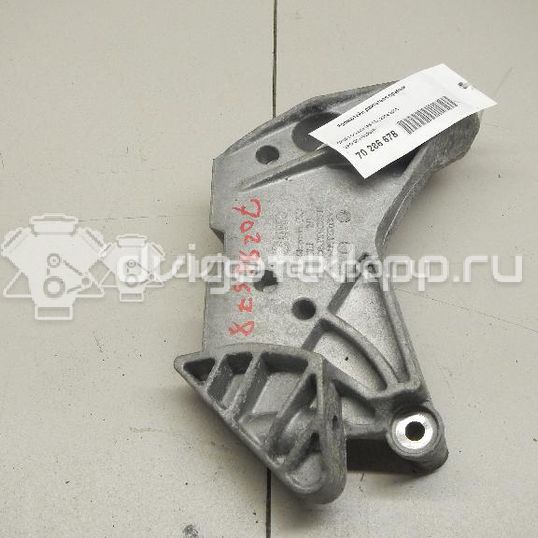 Фото Кронштейн двигателя правый  06J199207P для seat Altea