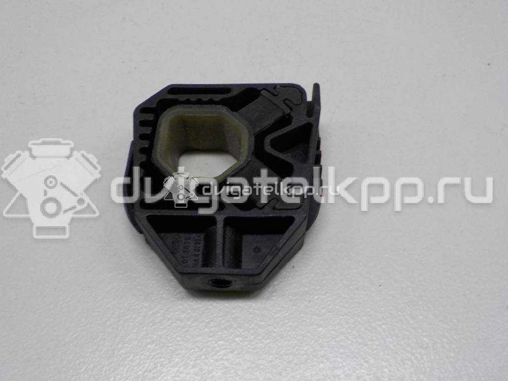 Фото Кронштейн радиатора  1K0121367C для vw Caddy III {forloop.counter}}