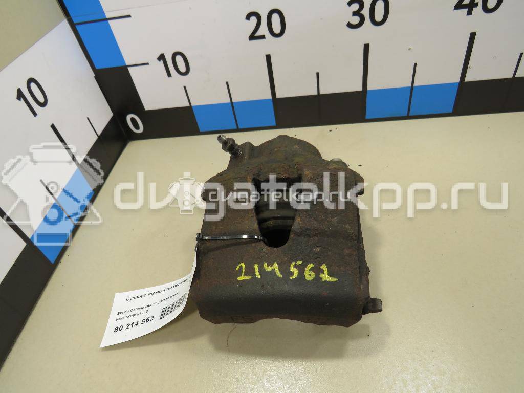 Фото Суппорт тормозной передний правый  1K0615124D для Seat Ibiza / Cordoba / Leon / Toledo / Altea {forloop.counter}}