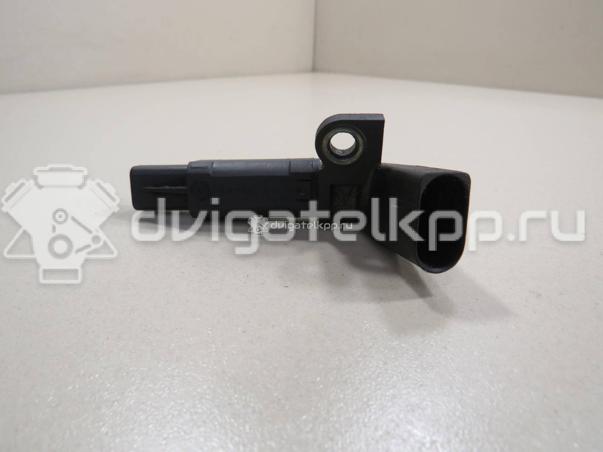 Фото Датчик положения коленвала  03D906433A для Seat Ibiza / Cordoba / Toledo {forloop.counter}}