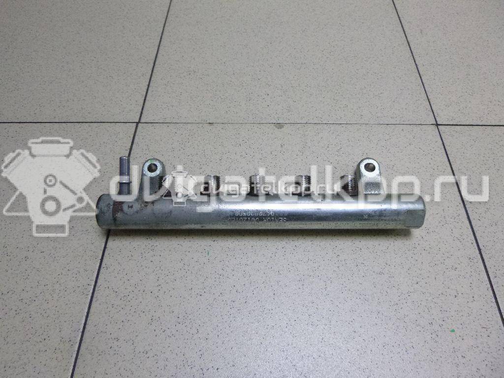 Фото Рейка топливная (рампа) для двигателя 224DT для Land Rover Freelander / Range Rover / Discovery 150-190 л.с 16V 2.2 л Дизельное топливо LR022334 {forloop.counter}}