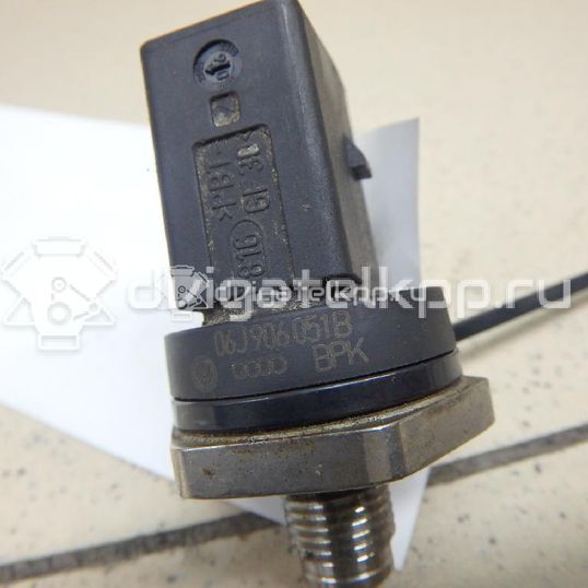 Фото Датчик давления топлива  06J906051B для Seat Ibiza / Leon / Toledo / Alhambra / Altea