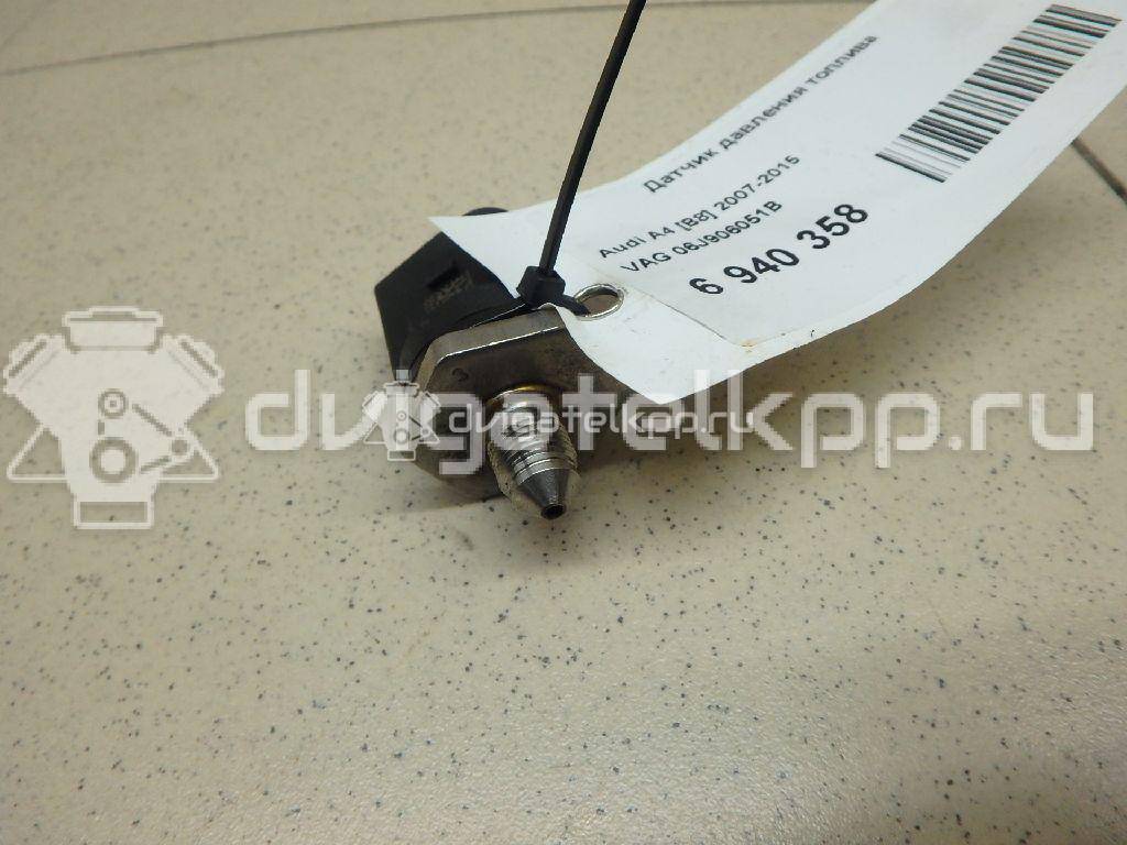 Фото Датчик давления топлива  06J906051B для Seat Ibiza / Leon / Toledo / Alhambra / Altea {forloop.counter}}