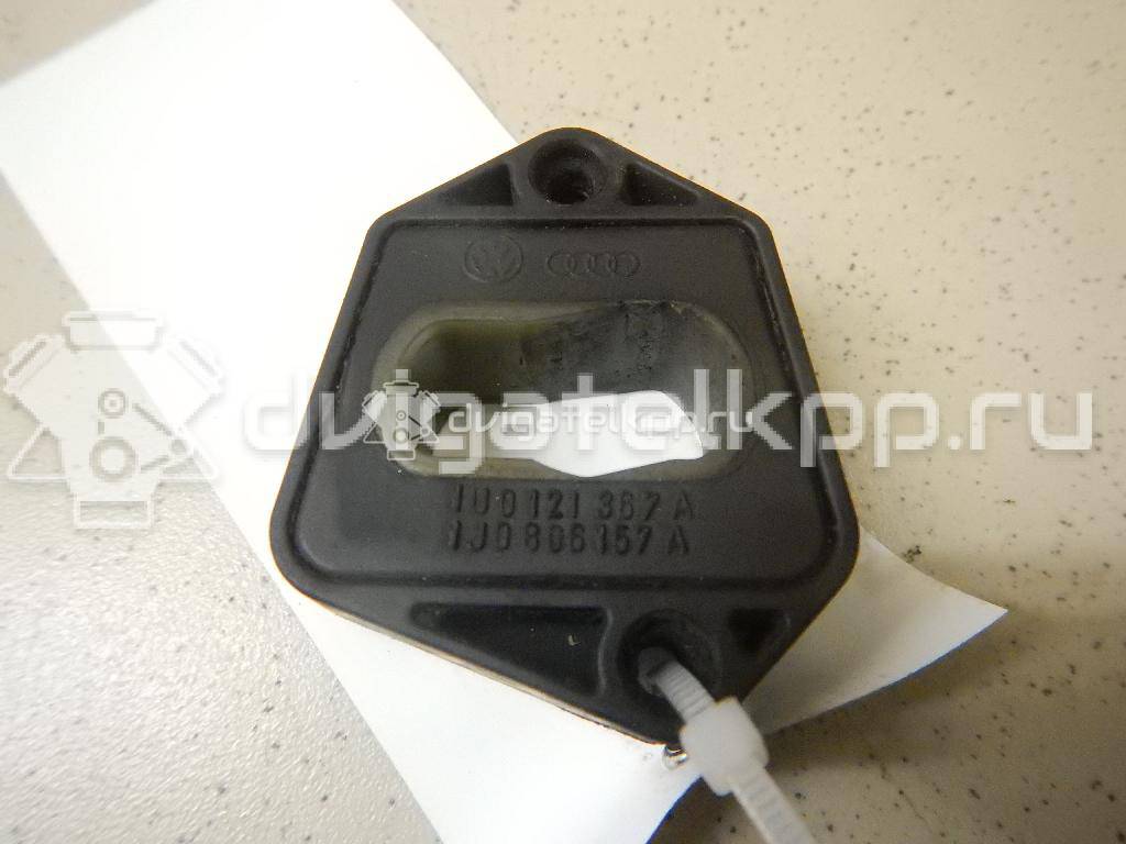 Фото Кронштейн радиатора  1U0121367A для Seat Ibiza / Cordoba / Leon / Toledo {forloop.counter}}