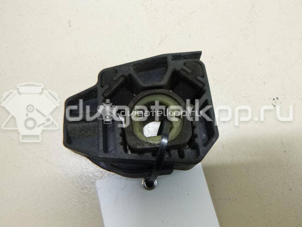 Фото Кронштейн радиатора  6Q0121367A для Seat Ibiza / Cordoba {forloop.counter}}