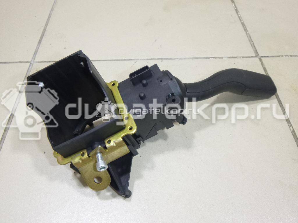 Фото Переключатель поворотов подрулевой  4e0953513a для audi A4 [B6] {forloop.counter}}