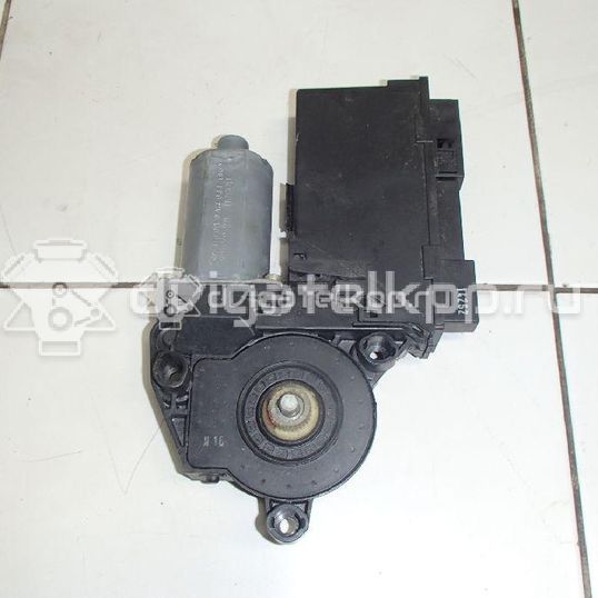 Фото Моторчик стеклоподъемника  8E0959801E для audi A4 [B6]