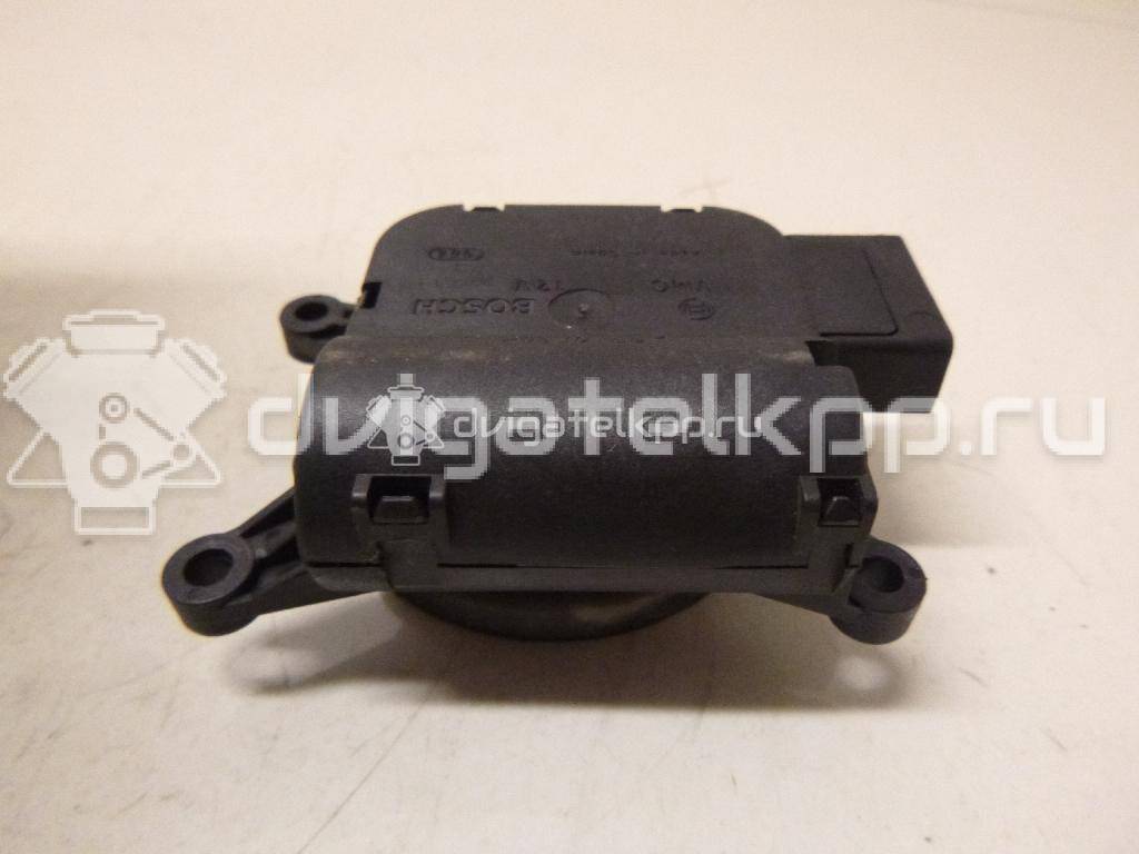 Фото Моторчик заслонки отопителя  8e1820511c для audi A4 [B6] {forloop.counter}}