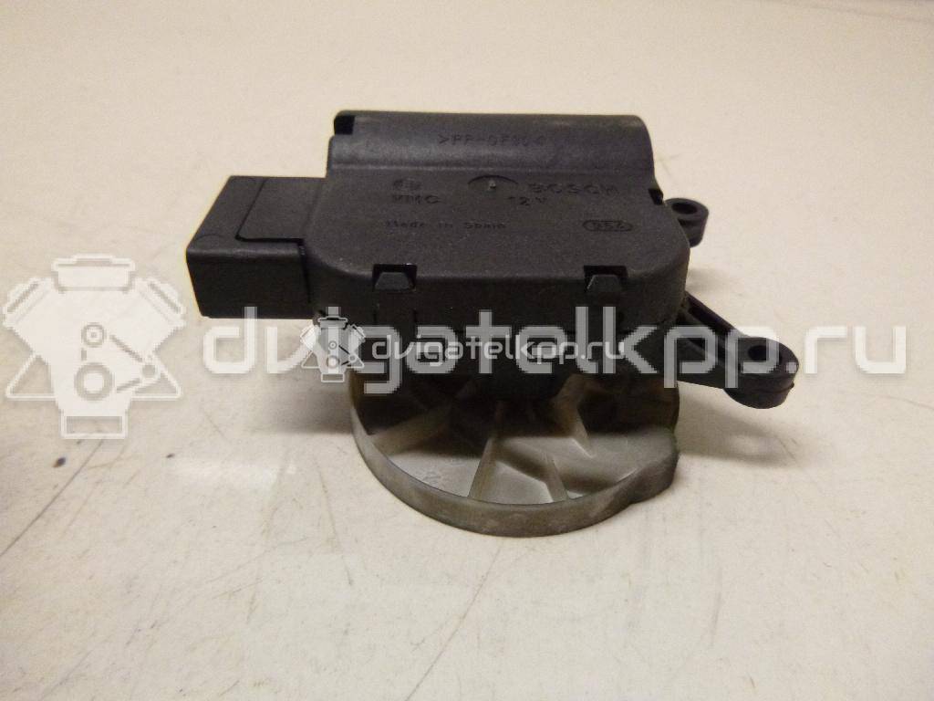 Фото Моторчик заслонки отопителя  8e1820511c для audi A4 [B6] {forloop.counter}}