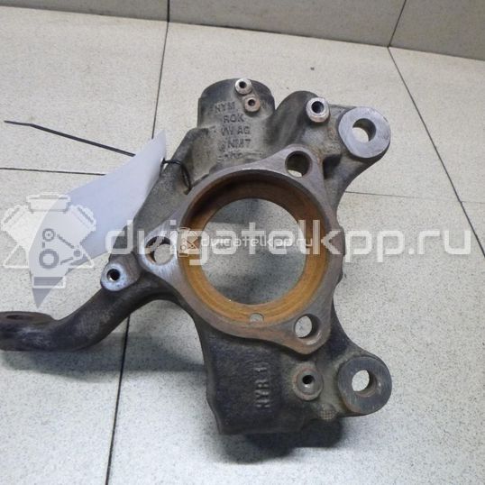 Фото Кулак поворотный передний правый  5Q0407256Q для Seat Leon