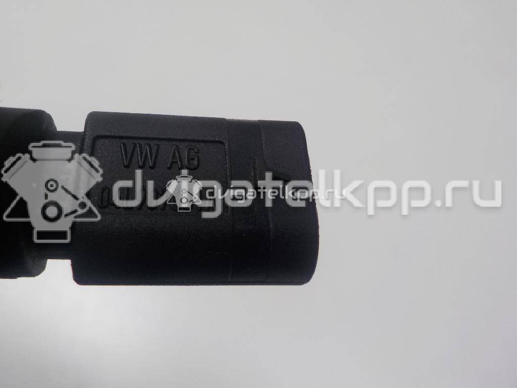 Фото Датчик положения распредвала  04L907601A для Seat Ibiza / Leon / Toledo / Alhambra / Ateca Kh7 {forloop.counter}}