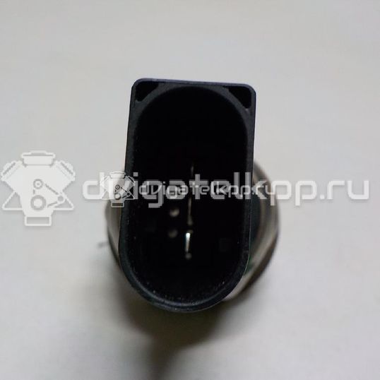 Фото Датчик давления топлива  04C906054A для Seat Ibiza / Leon / Toledo / Alhambra / Ateca Kh7