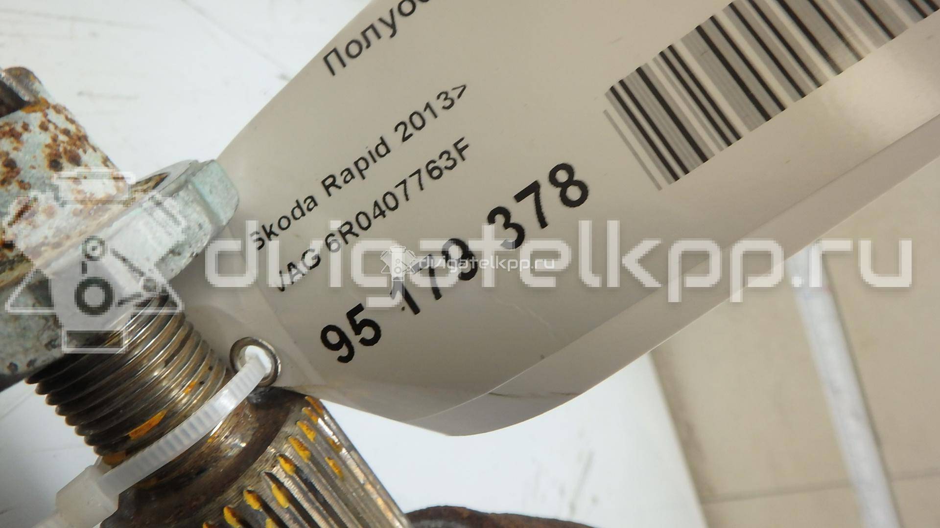 Фото Полуось передняя левая  6R0407763F для seat Toledo III {forloop.counter}}