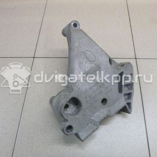 Фото Кронштейн опоры двигателя  06F199207Q для seat Toledo III