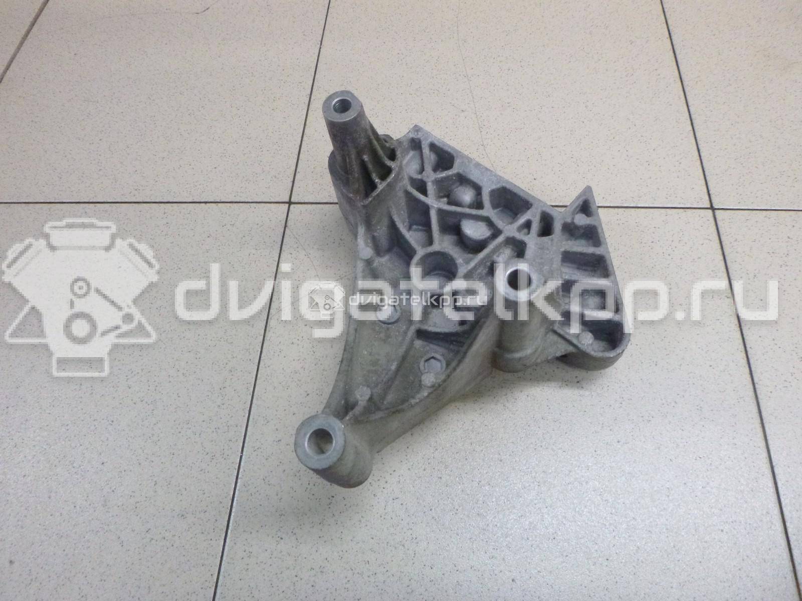 Фото Кронштейн опоры двигателя  06F199207Q для seat Toledo III {forloop.counter}}
