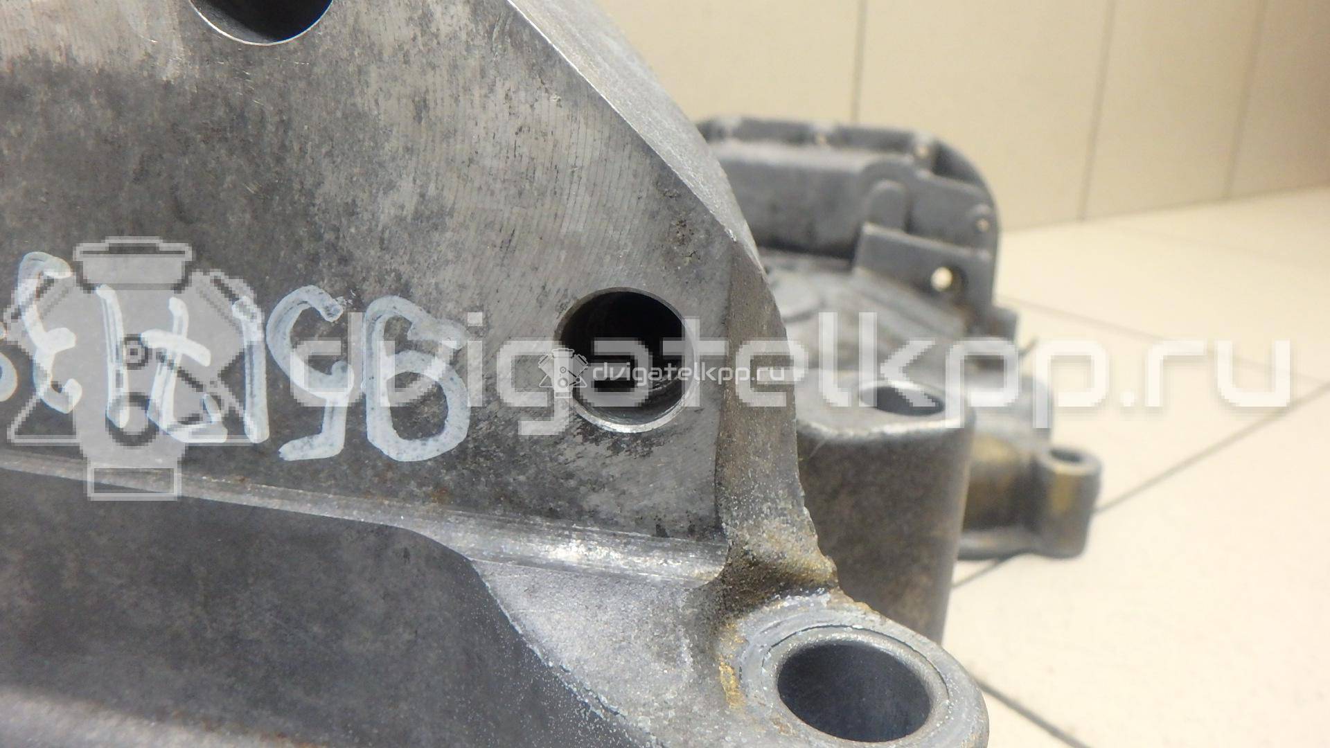 Фото Крышка двигателя передняя  03E109210K для Volkswagen / Seat {forloop.counter}}