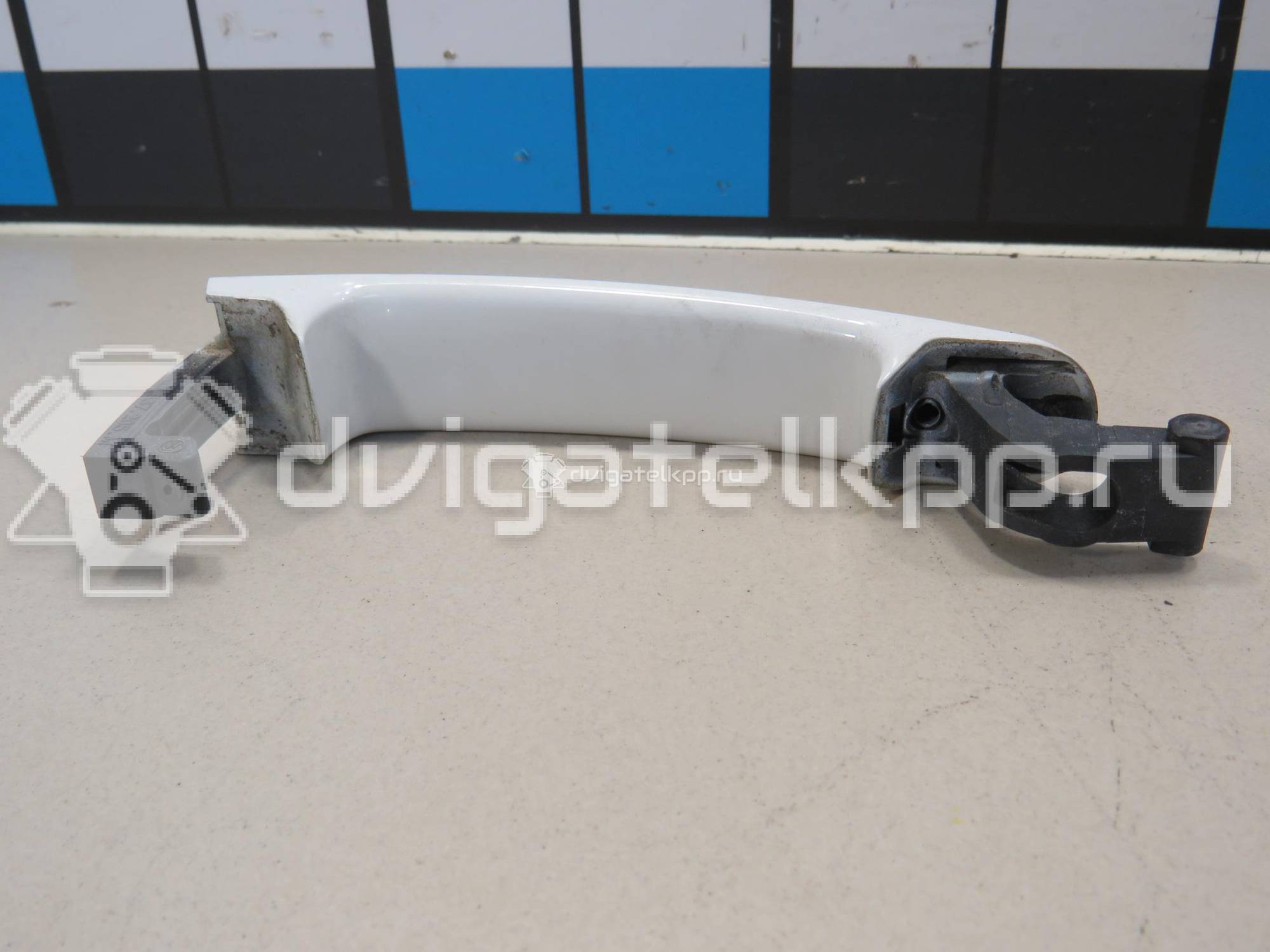 Фото Ручка двери наружная  5N0837205MGRU для seat Ibiza V {forloop.counter}}