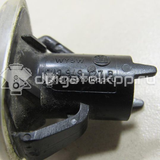 Фото Повторитель на крыло белый  1U0949127B для Skoda Roomster 5J / Octaviaii 1Z3 / Fabia / Octavia / Superb