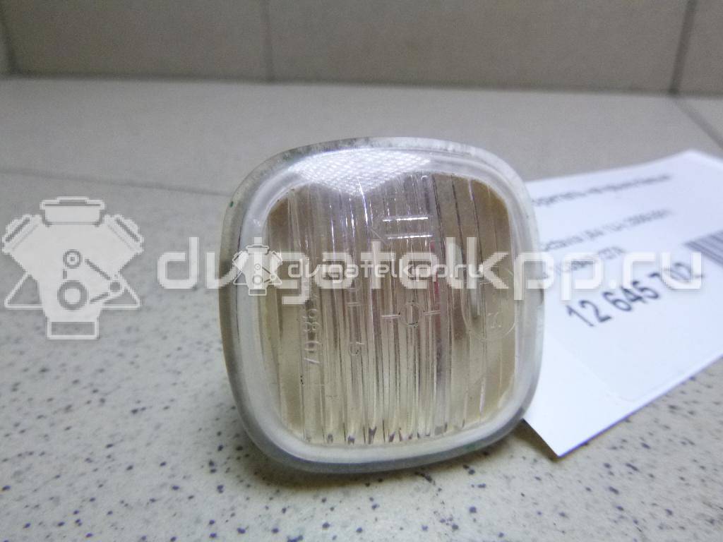 Фото Повторитель на крыло белый  1U0949127A для Skoda Roomster 5J / Octaviaii 1Z3 / Fabia / Octavia / Superb {forloop.counter}}