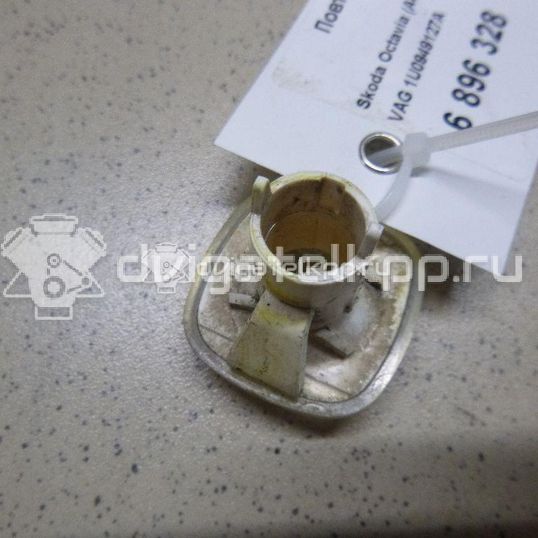 Фото Повторитель на крыло белый  1U0949127A для Skoda Roomster 5J / Octaviaii 1Z3 / Fabia / Octavia / Superb